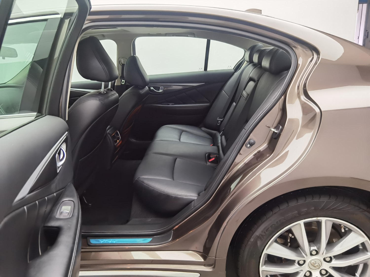 Used Infiniti Q50L 2015 2.0 AT