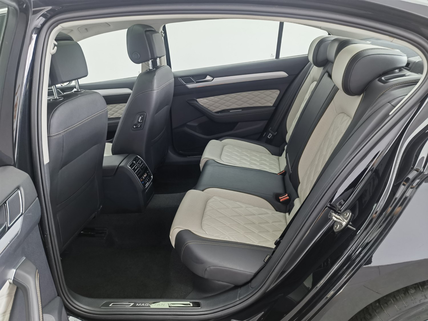 Used Volkswagen Magotan 2023 2.0 AT