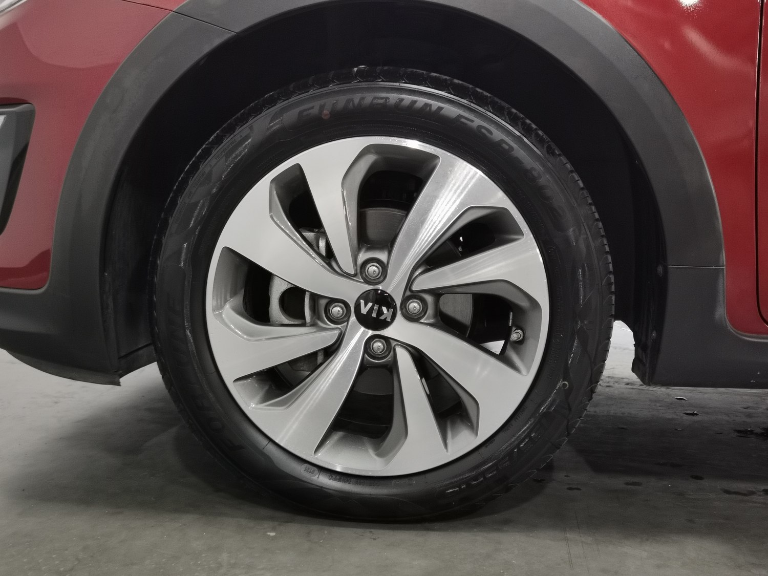 Used Kia KX CROSS 2017 1.4 AT