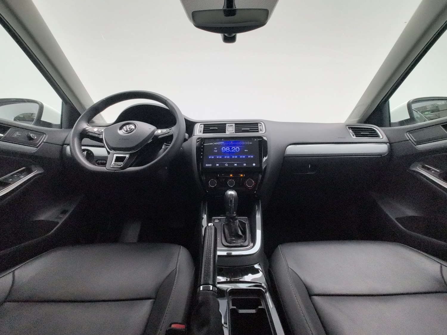 Used Volkswagen Sagitar 2018 1.6 AT