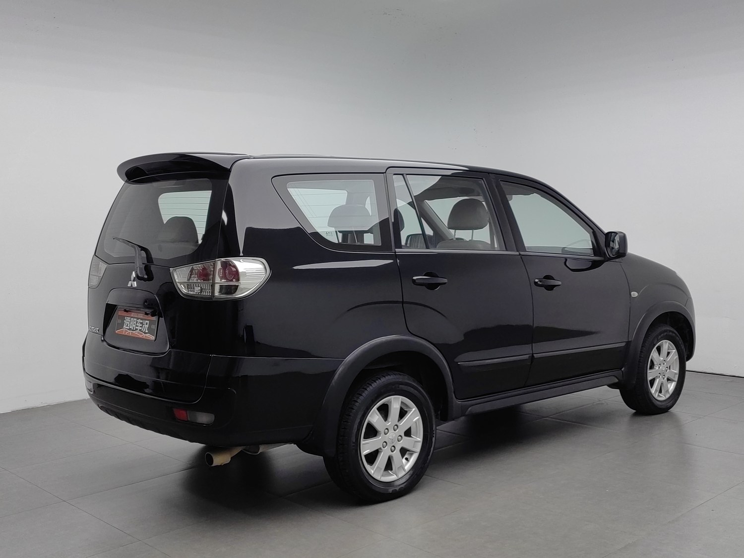 Used Mitsubishi Zinger 2011 2.0 AT
