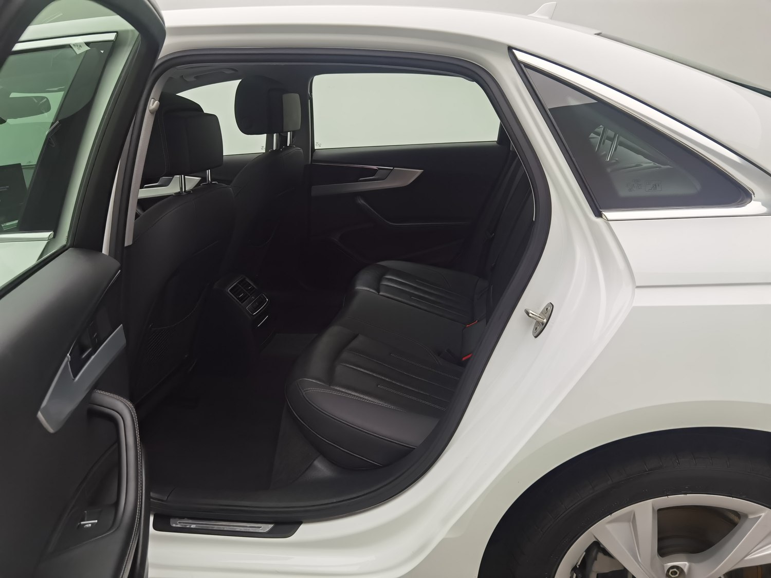 Used Audi A4L 2020 2.0 AT