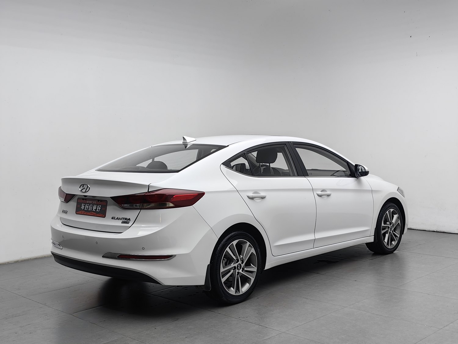Used Hyundai Elantra 2016 1.6 AT