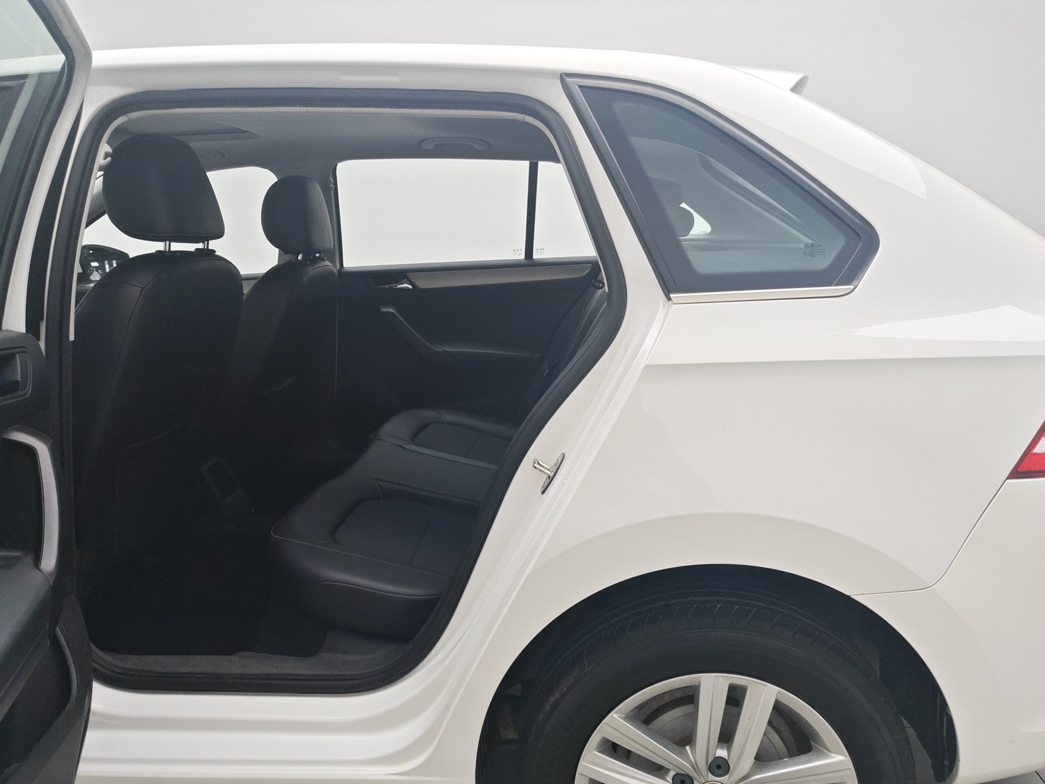 Used Volkswagen Santana 2015 1.6 AT
