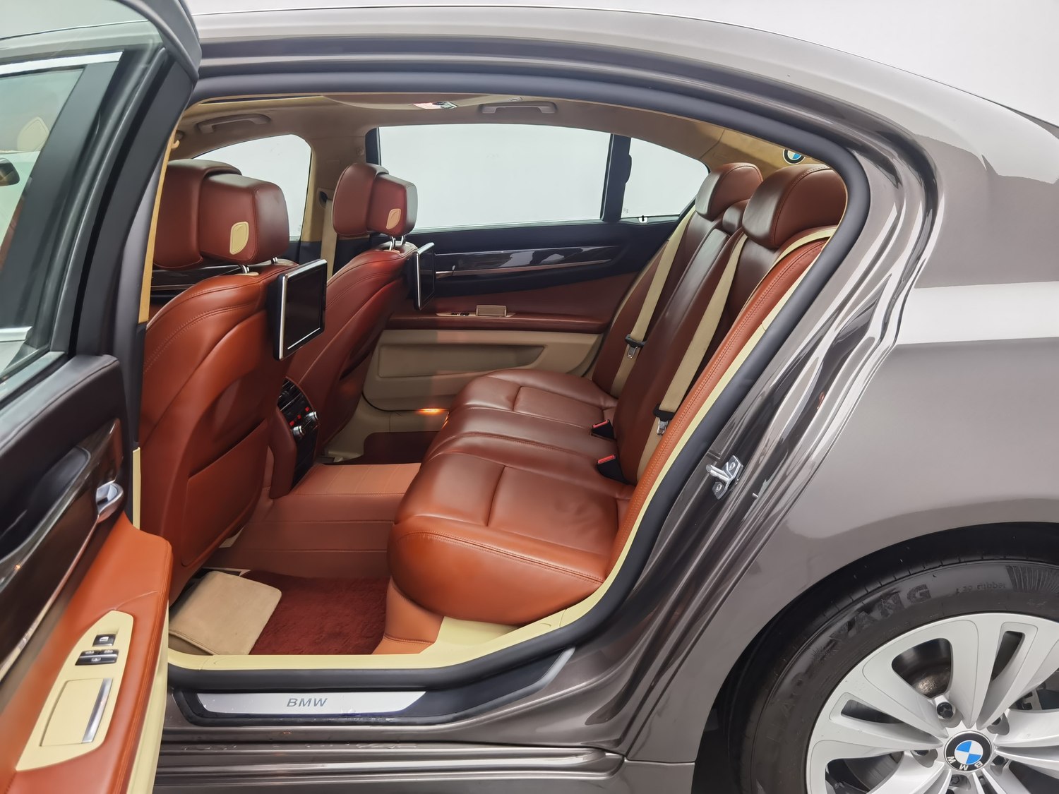 Used BMW THE7 2013 3.0 AT