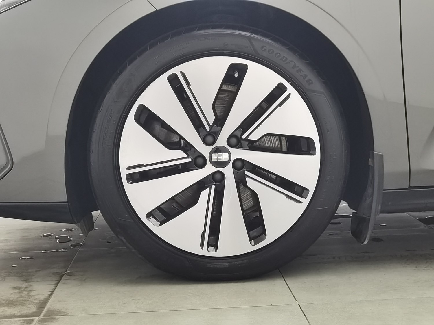 Used Geely Galaxy E8 2024