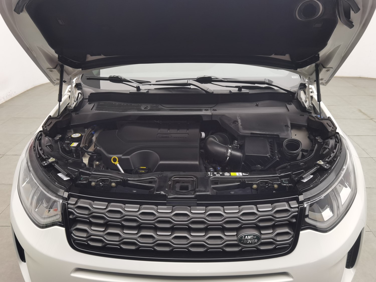 Used Land Rover Discovery 2022 2.0 AT