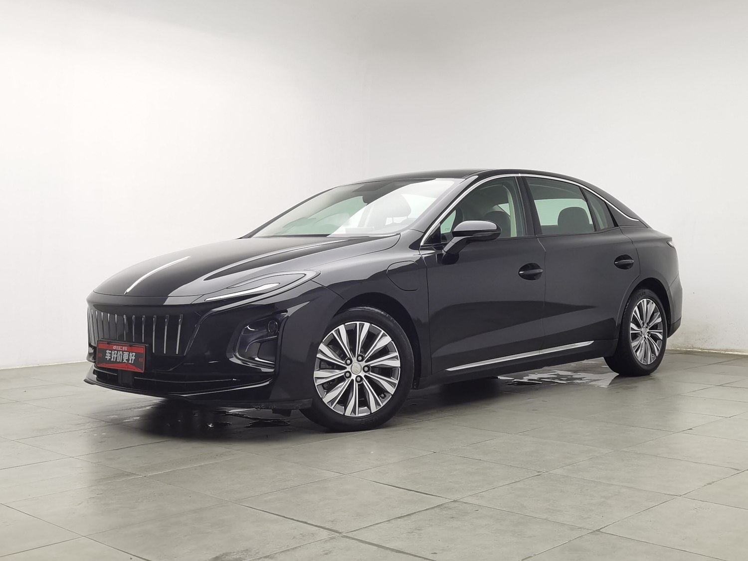 Used Hongqi E-QM5 2023