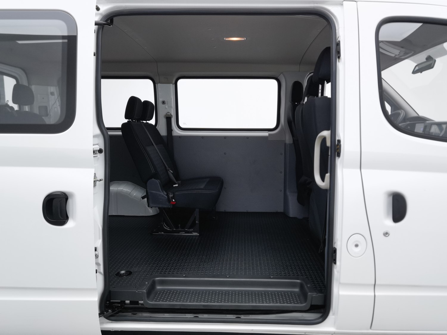 Used SAIC MAXUS V80 2024 2.0 MT