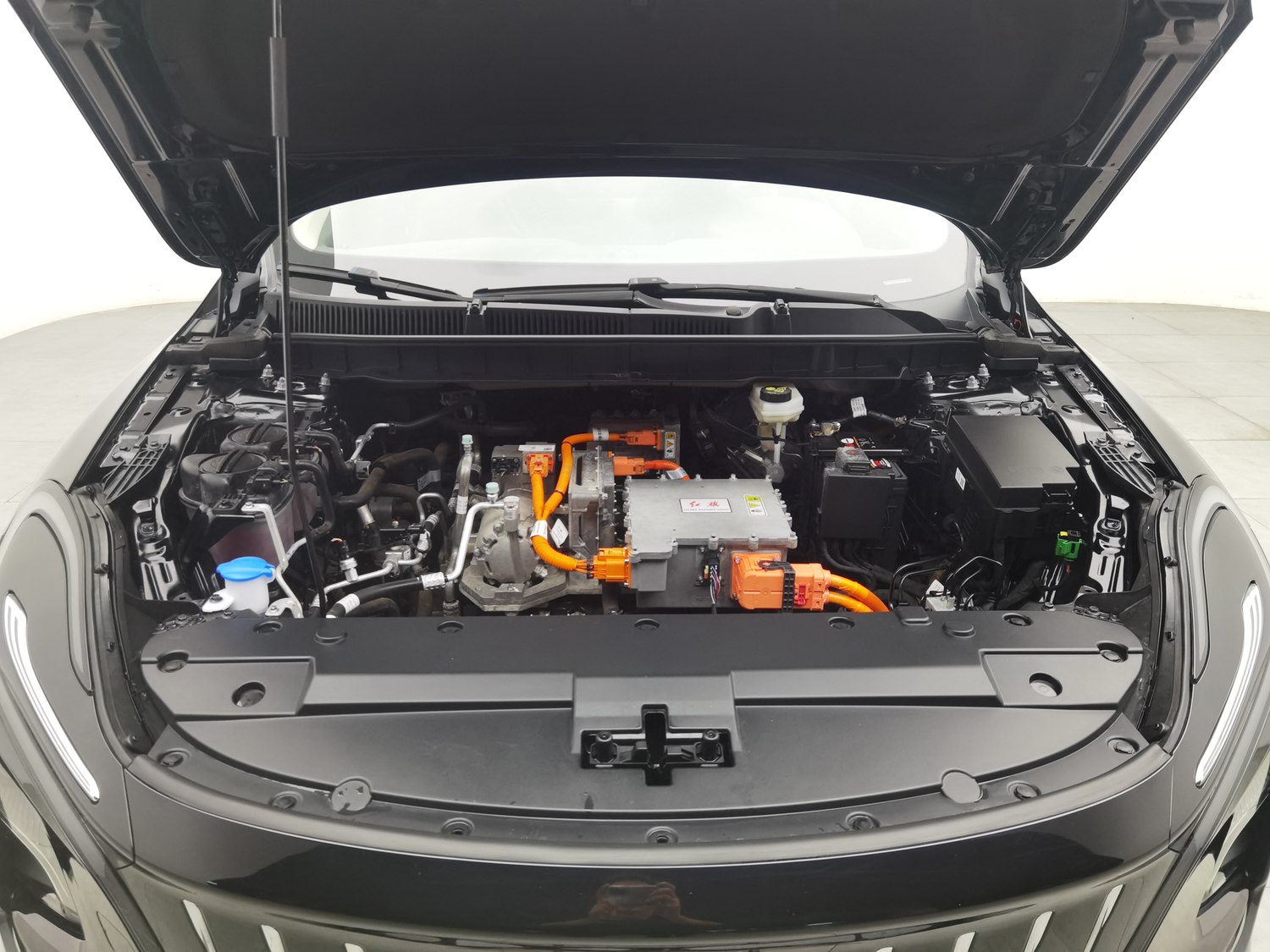 Used Hongqi E-QM5 2023
