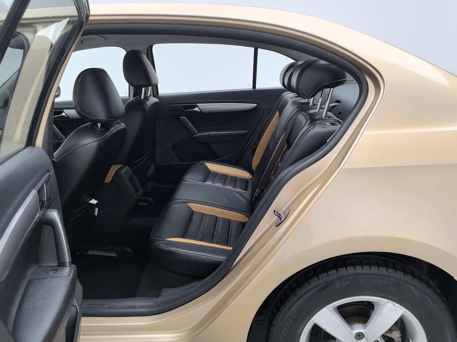 Used Volkswagen Lavida 2013 1.6 AT