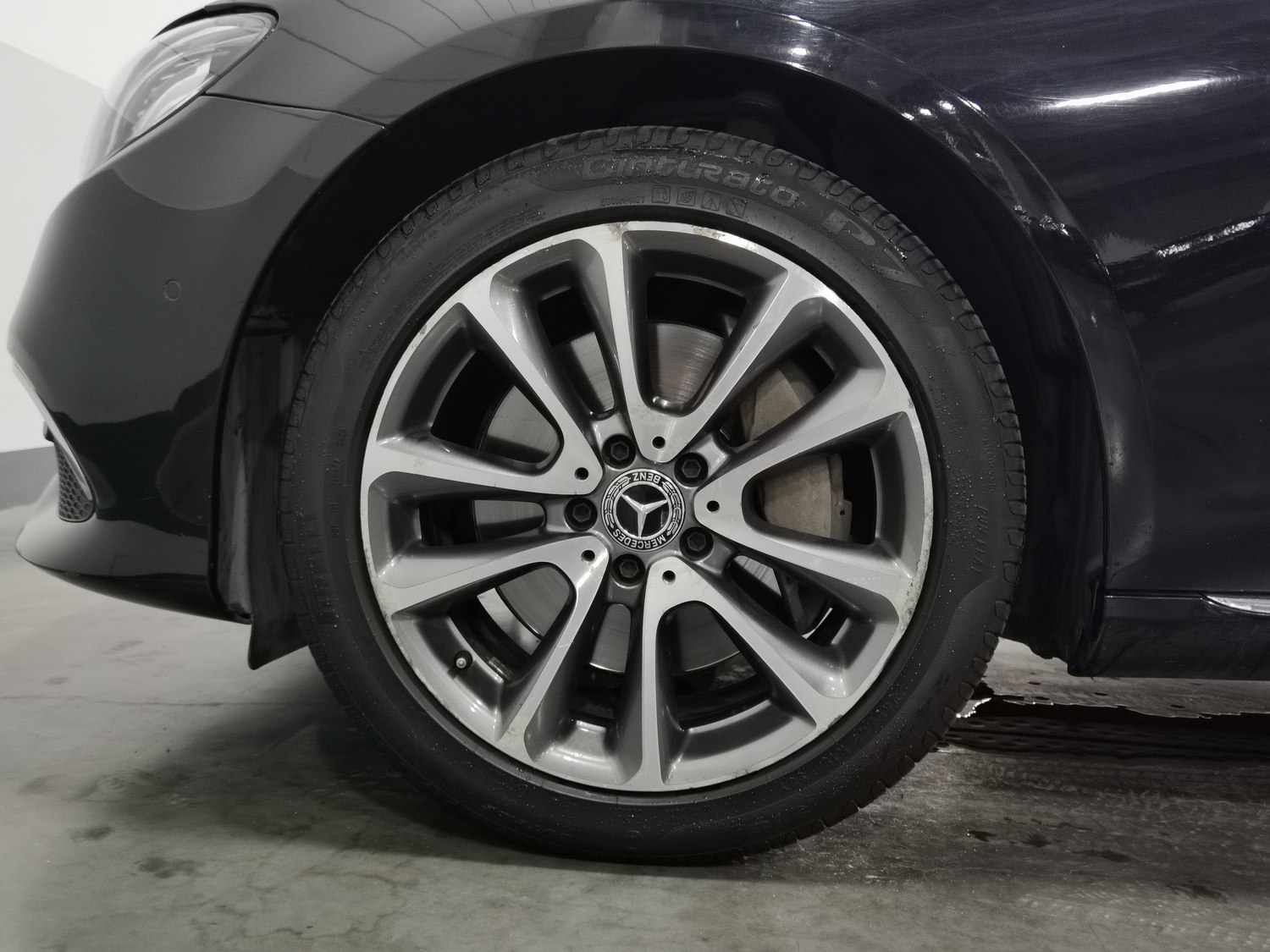 Used Mercedes-Benz E-Class 2017 2.0 AT
