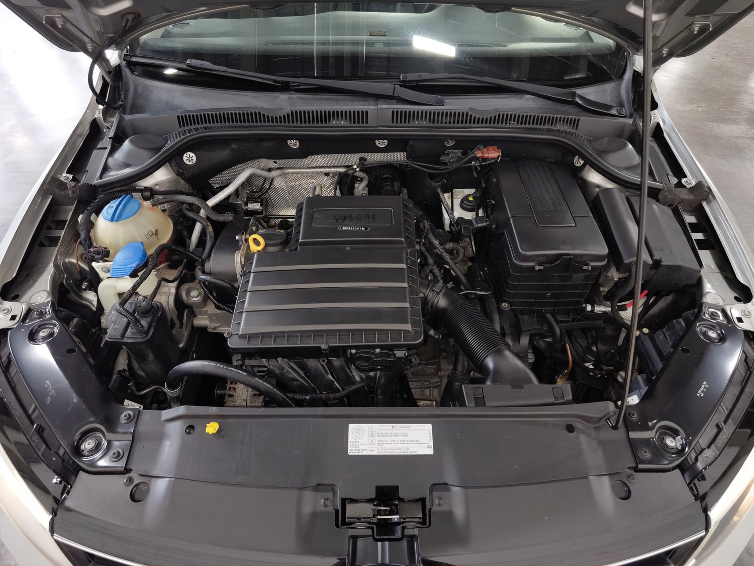 Used Volkswagen Sagitar 2017 1.6 AT