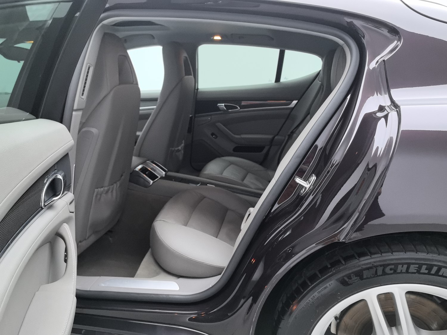 Подержанный Porsche Panamera 2010 3.6 AT
