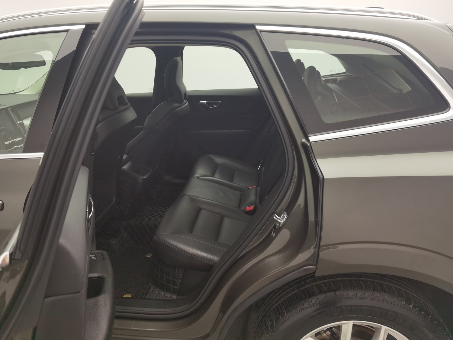 Used Volvo XC60 2019 2.0 AT