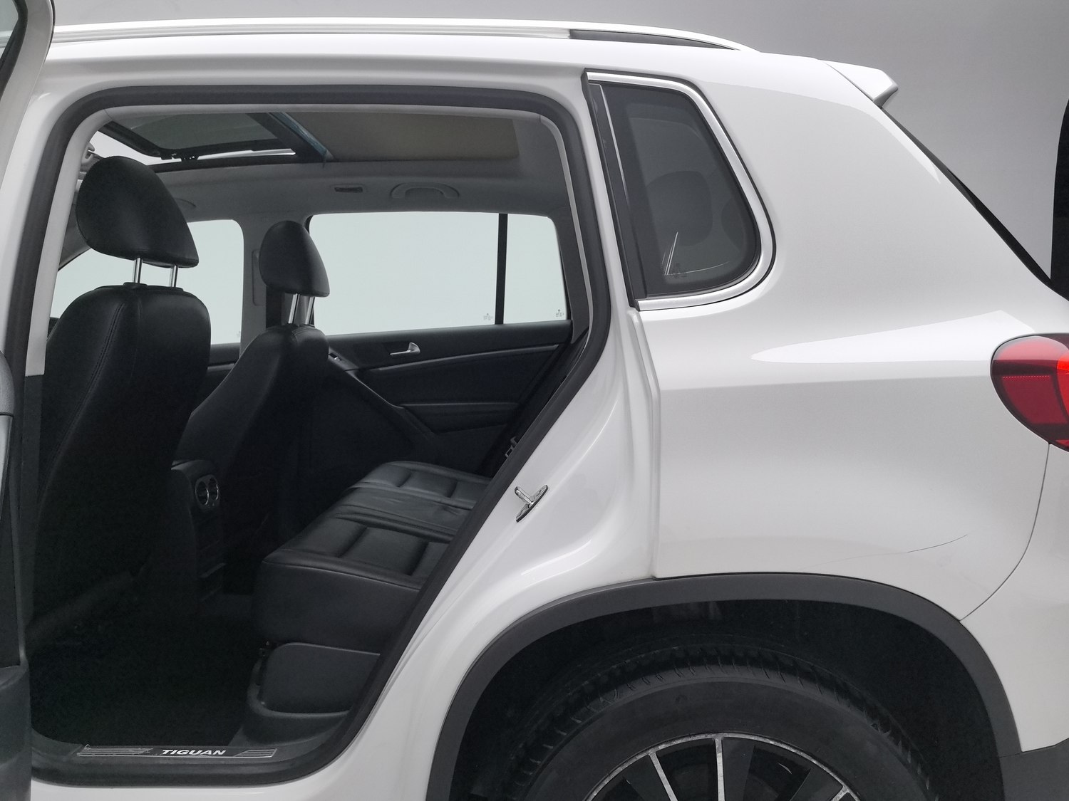 Used Volkswagen Tiguan 2015 1.8 AT