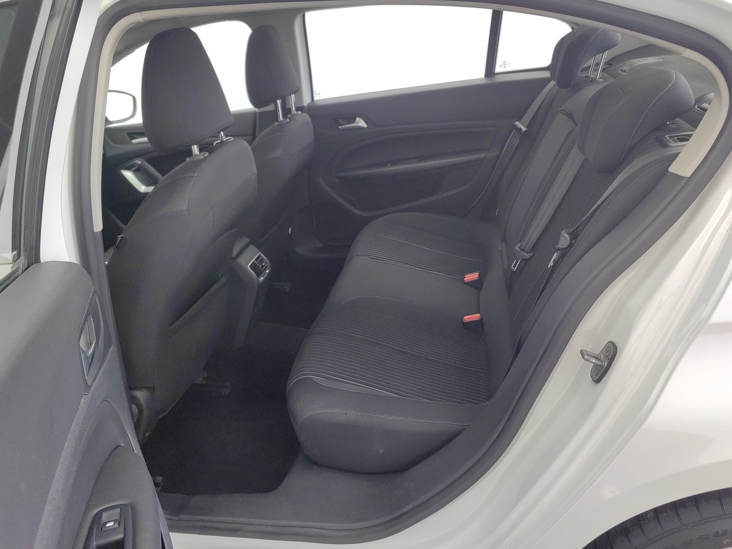 Used Peugeot 408 2015 1.2 AT