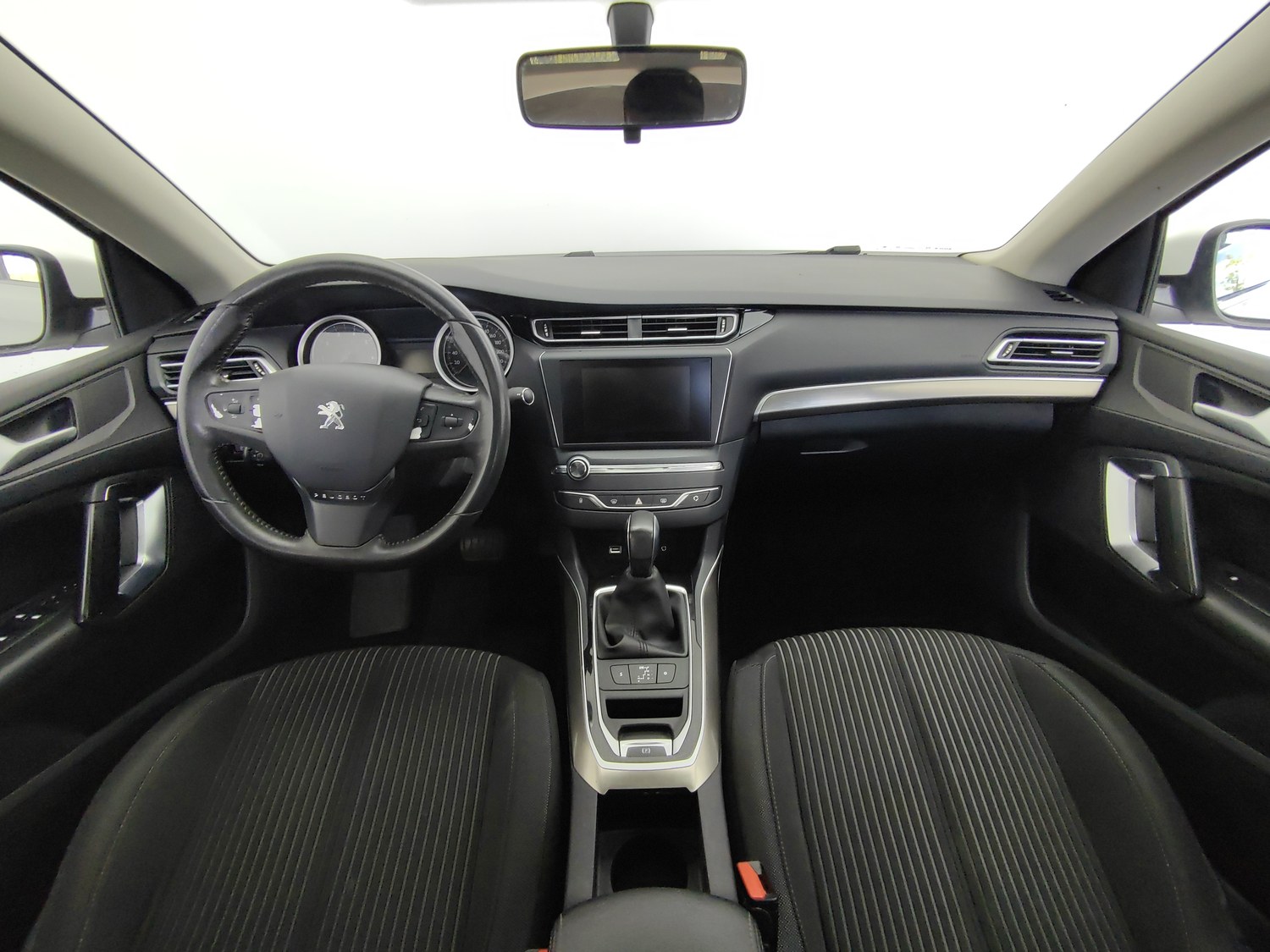 Used Peugeot 408 2015 1.2 AT