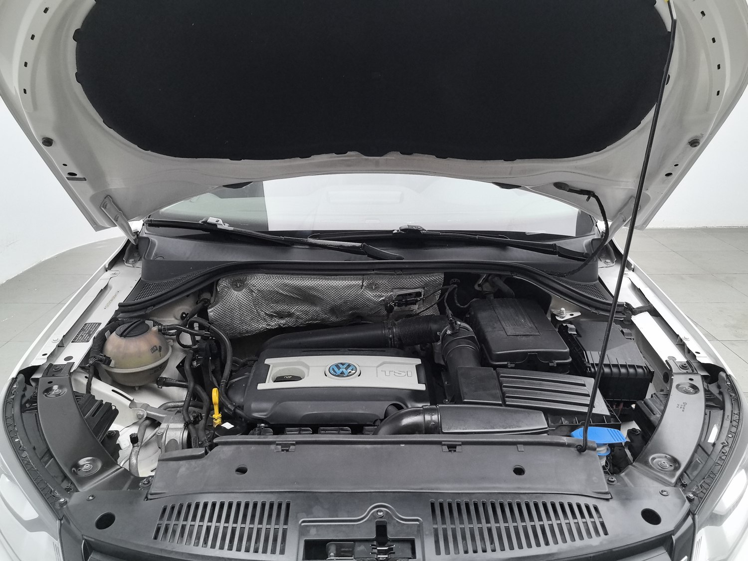 Used Volkswagen Tiguan 2015 1.8 AT