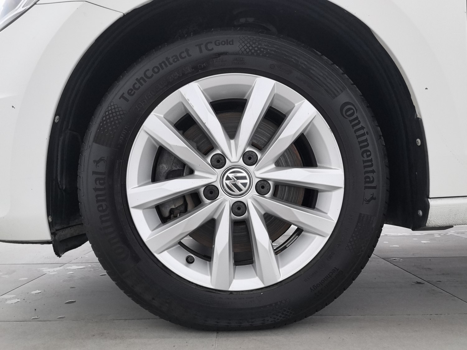 Used Volkswagen Touran 2016 1.4 AT