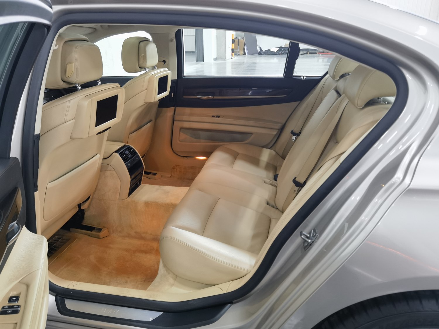 Used BMW THE7 2009 3.0 AT