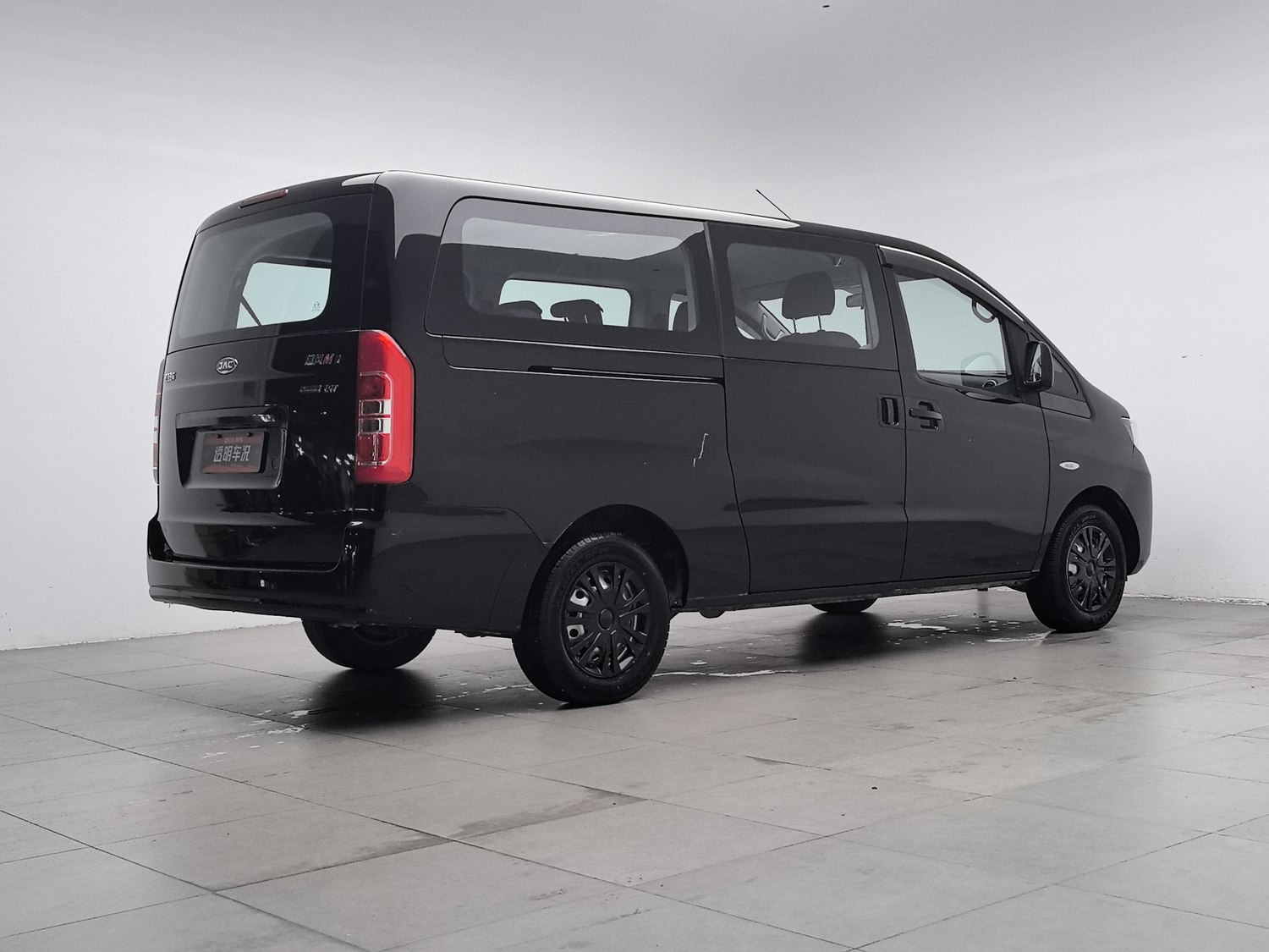 Used JAC Refine M3 2023 1.5 MT