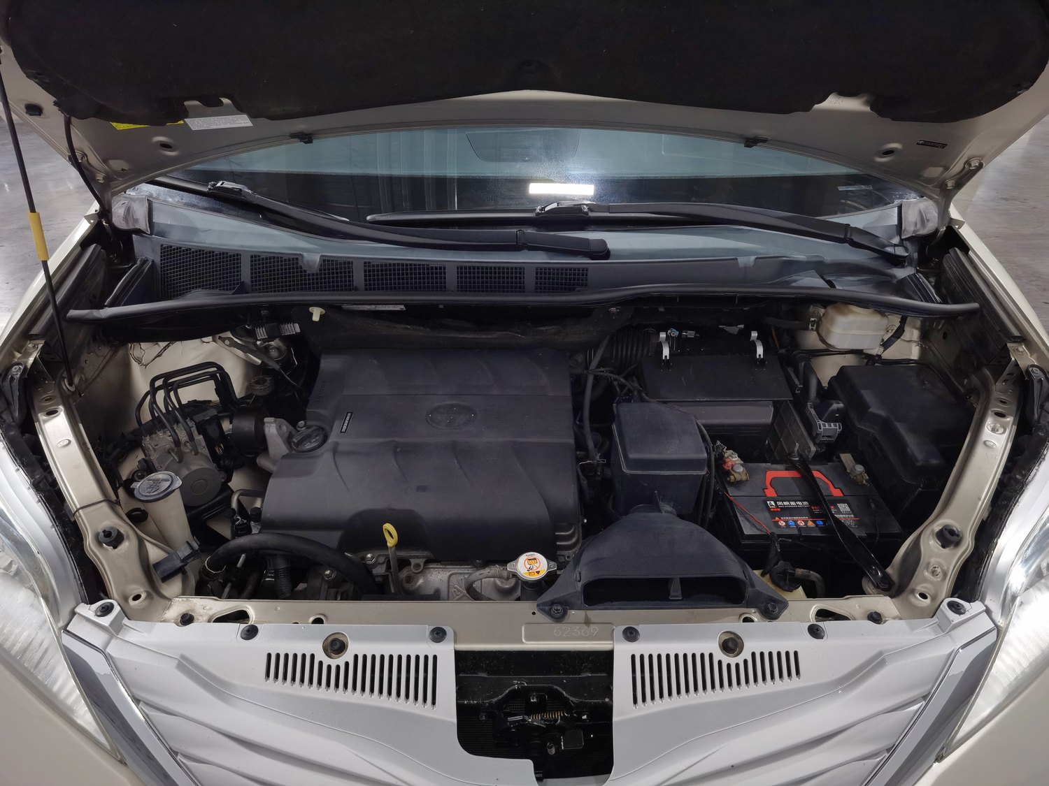 Used Toyota Sienna 2015 3.5 AT
