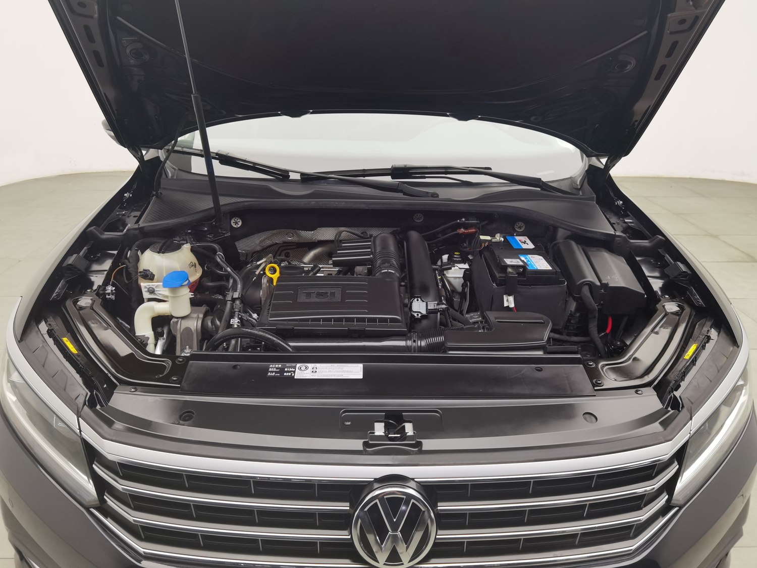 Used Volkswagen Passat 2017 1.4 AT