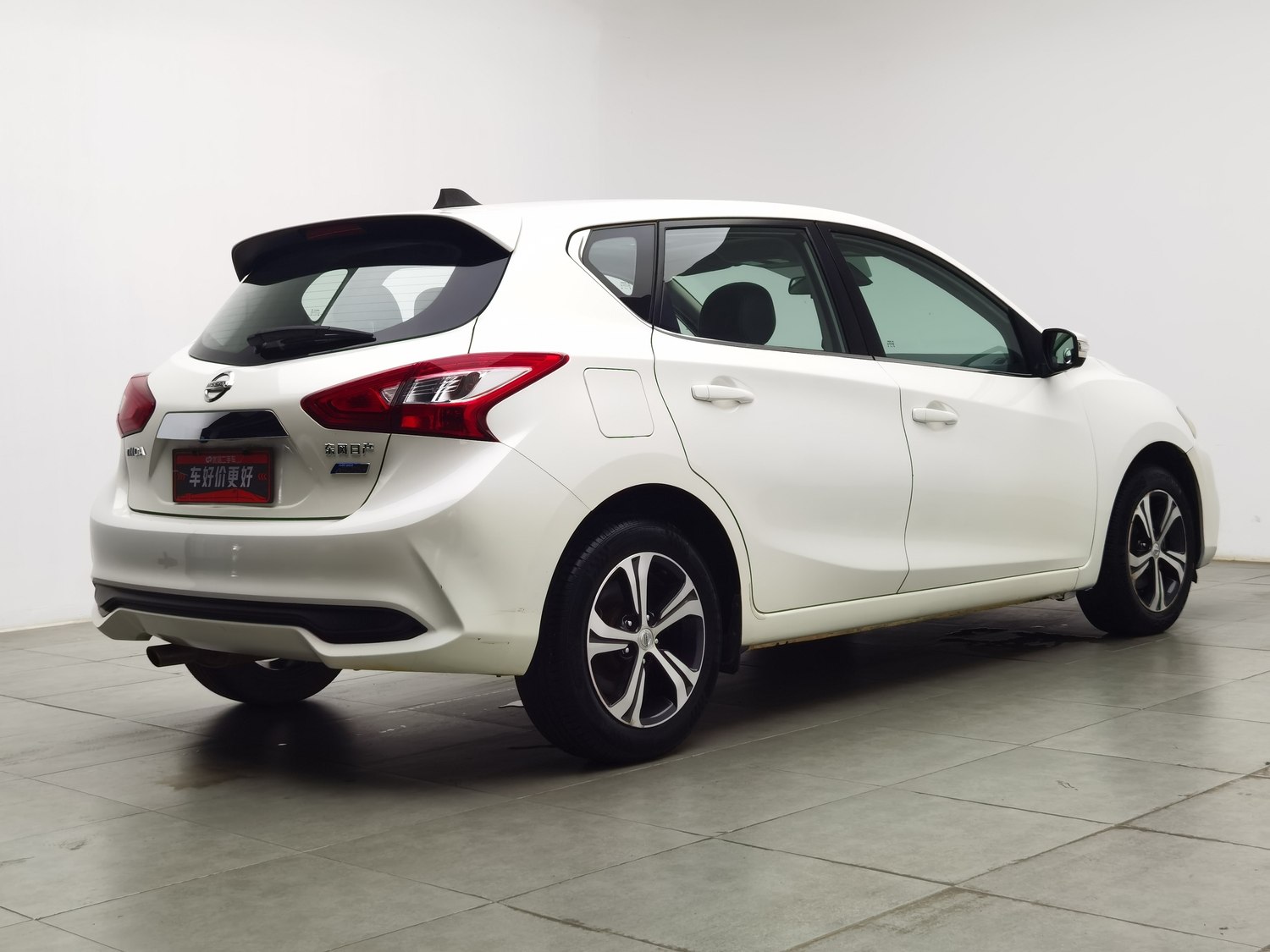 Used Nissan Tiida 2016 1.6 AT