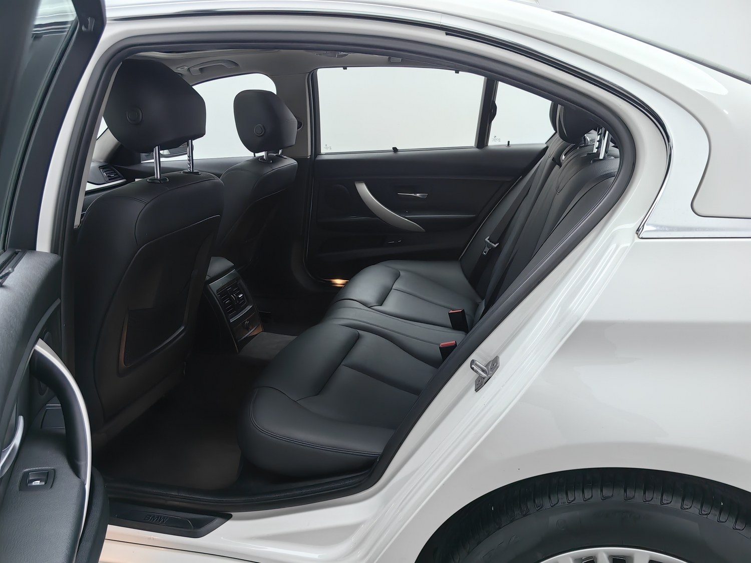 Used BMW THE3 2015 2.0 AT