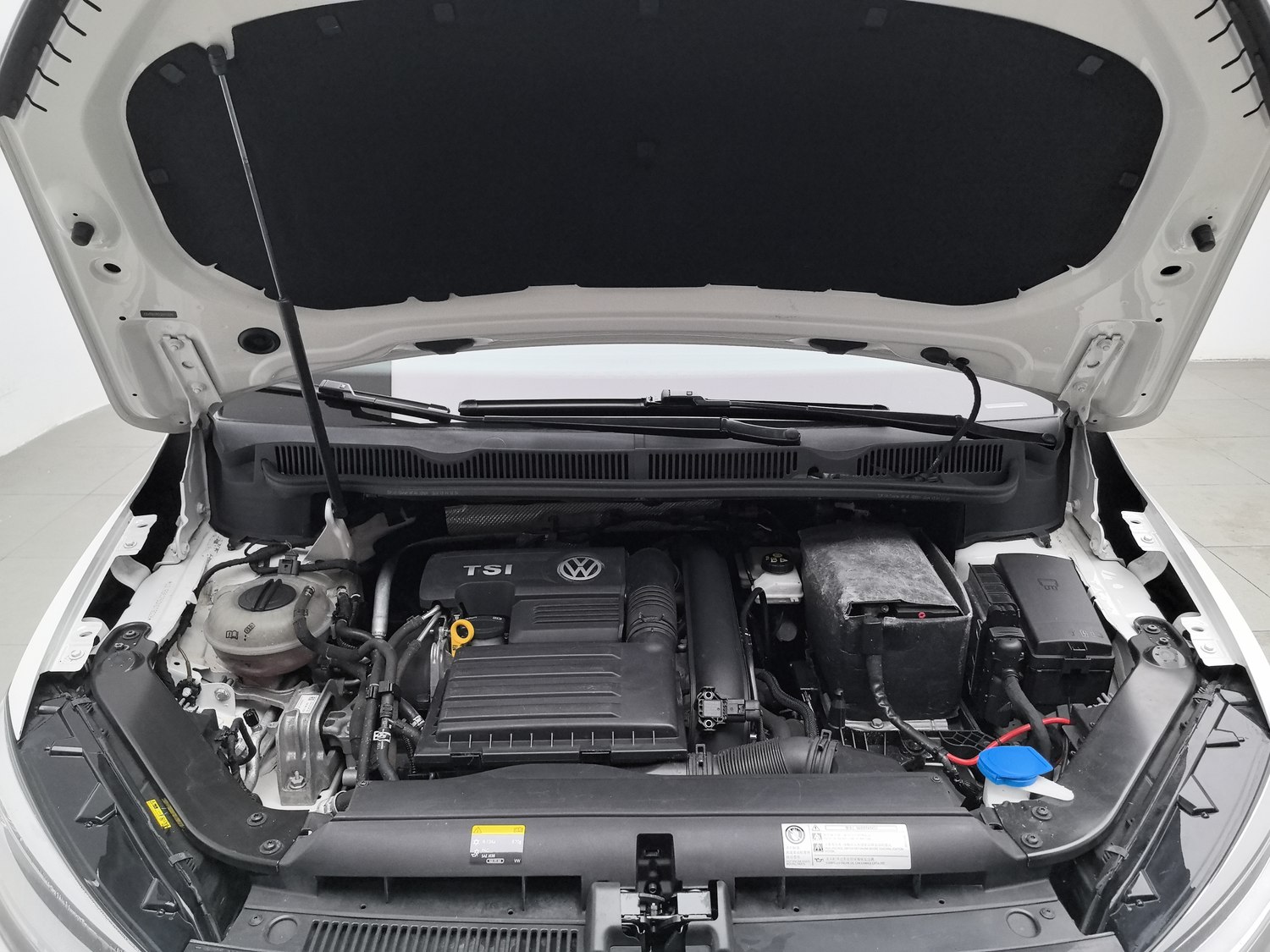 Used Volkswagen Touran 2016 1.4 AT