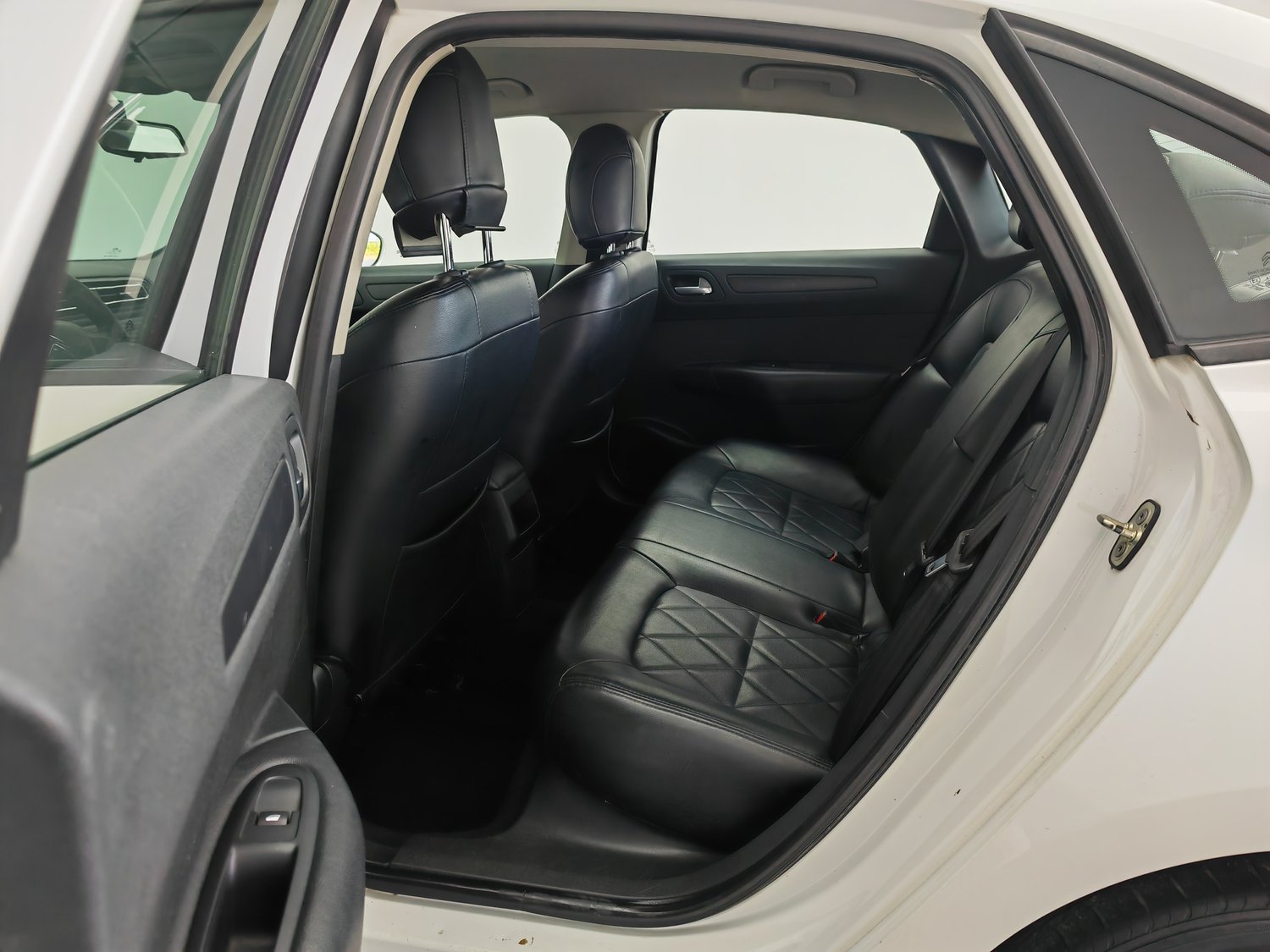Citroën C4 Quatre 1.6 AT d'occasion (2016)