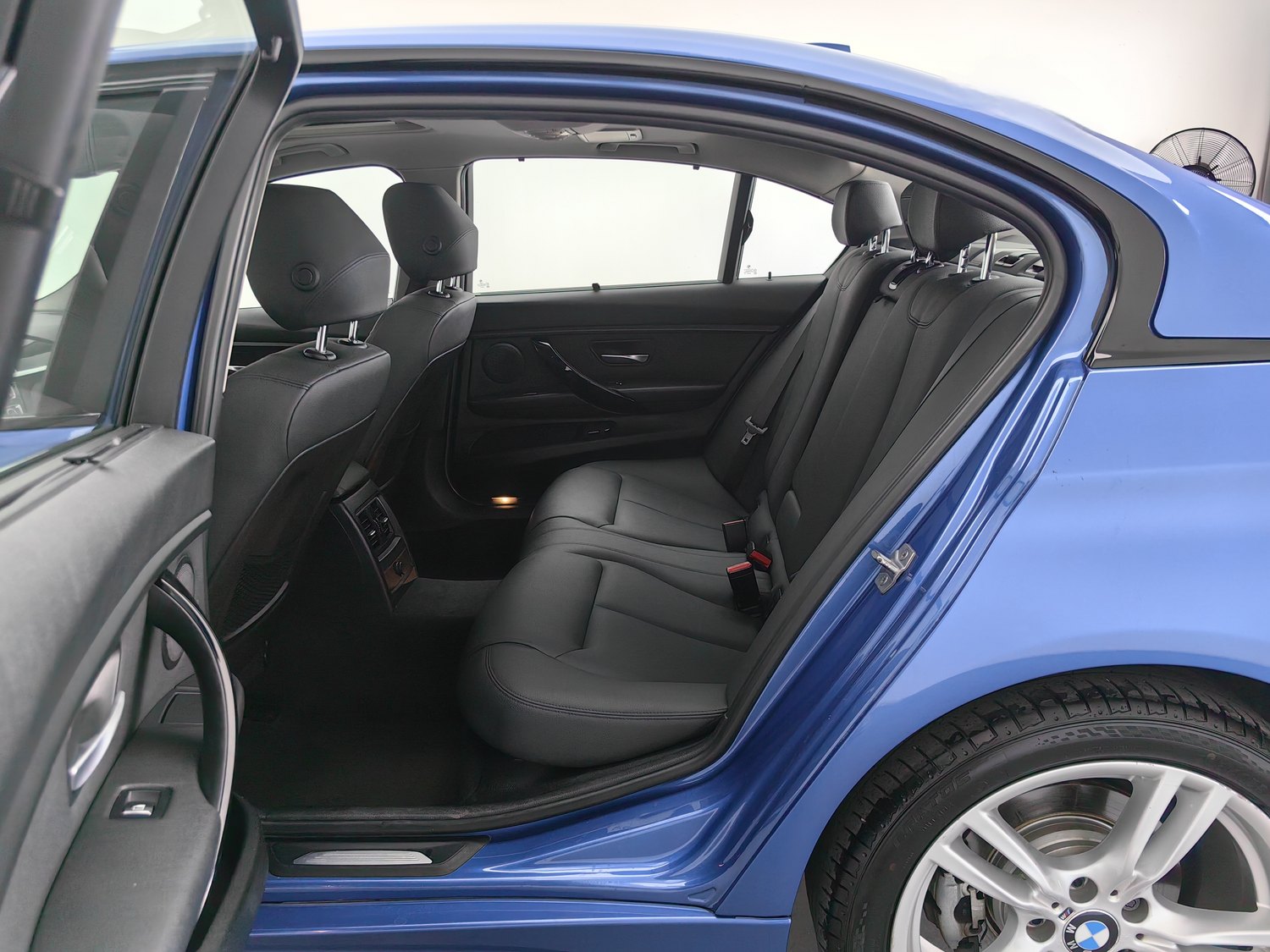 BMW THE3 2017 2.0 AT d'occasion