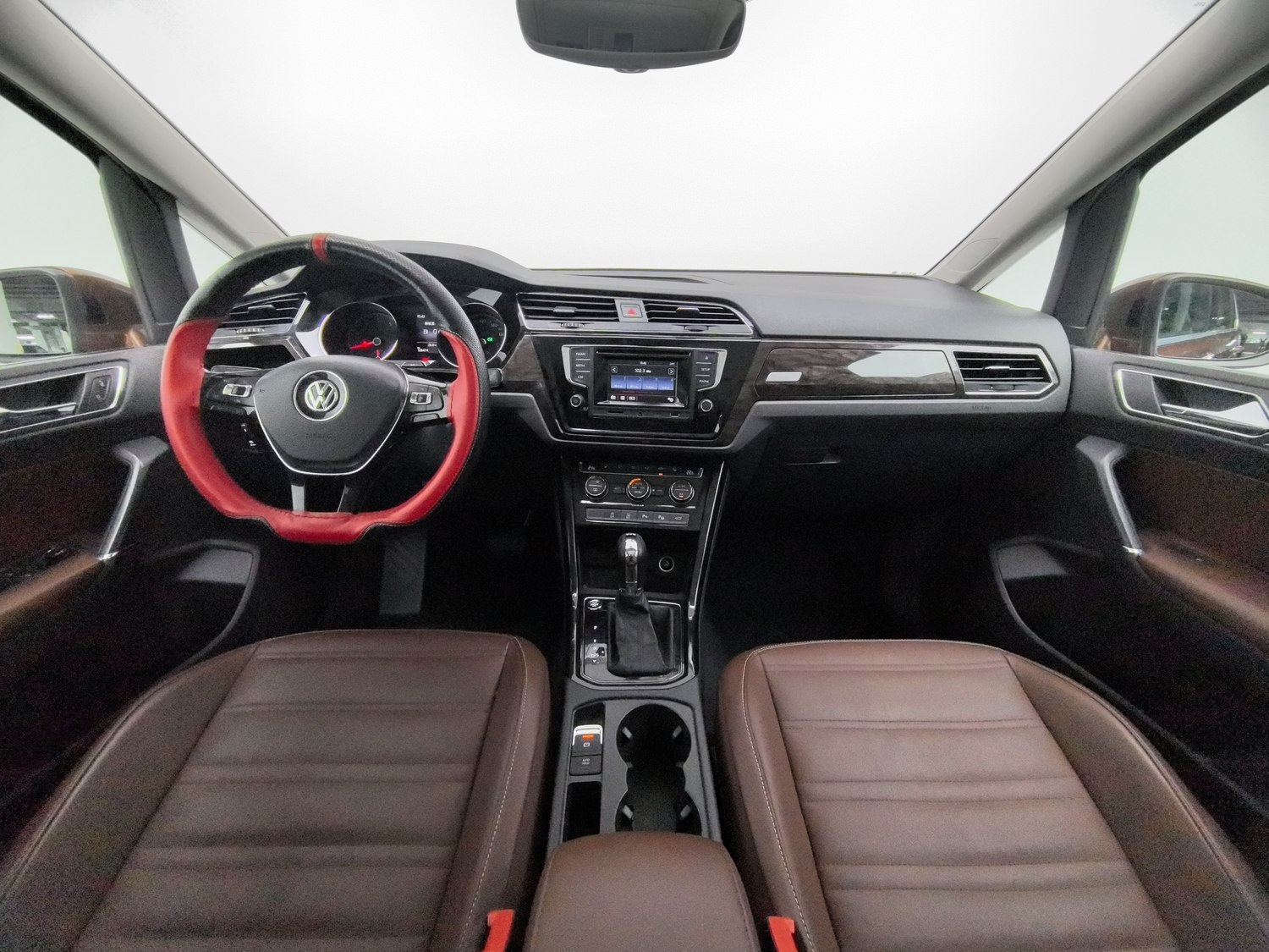 Used Volkswagen Touran 2016 1.4 AT