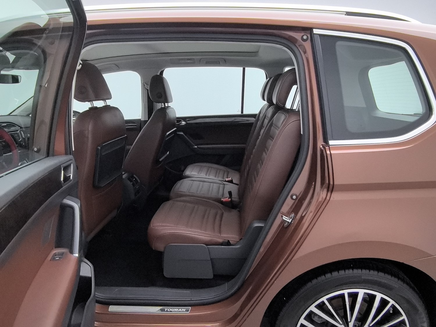 Used Volkswagen Touran 2016 1.4 AT