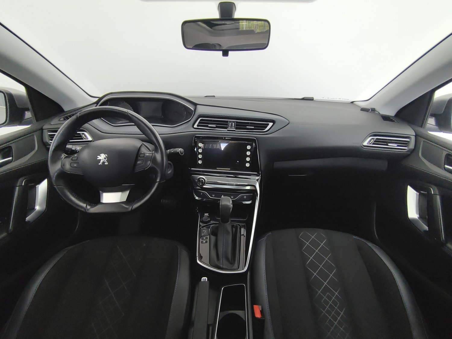 Used Peugeot 308 2016 1.6 AT