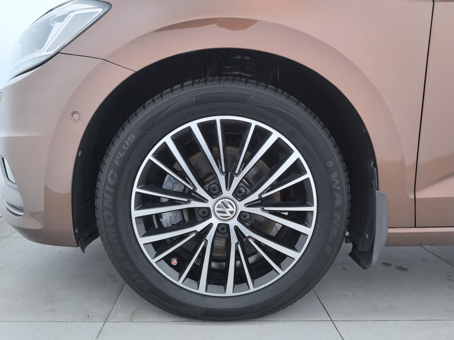 Used Volkswagen Touran 2016 1.4 AT