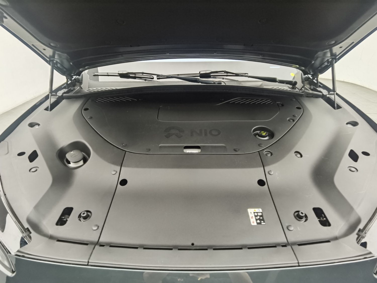 Used NIO ES8 2023