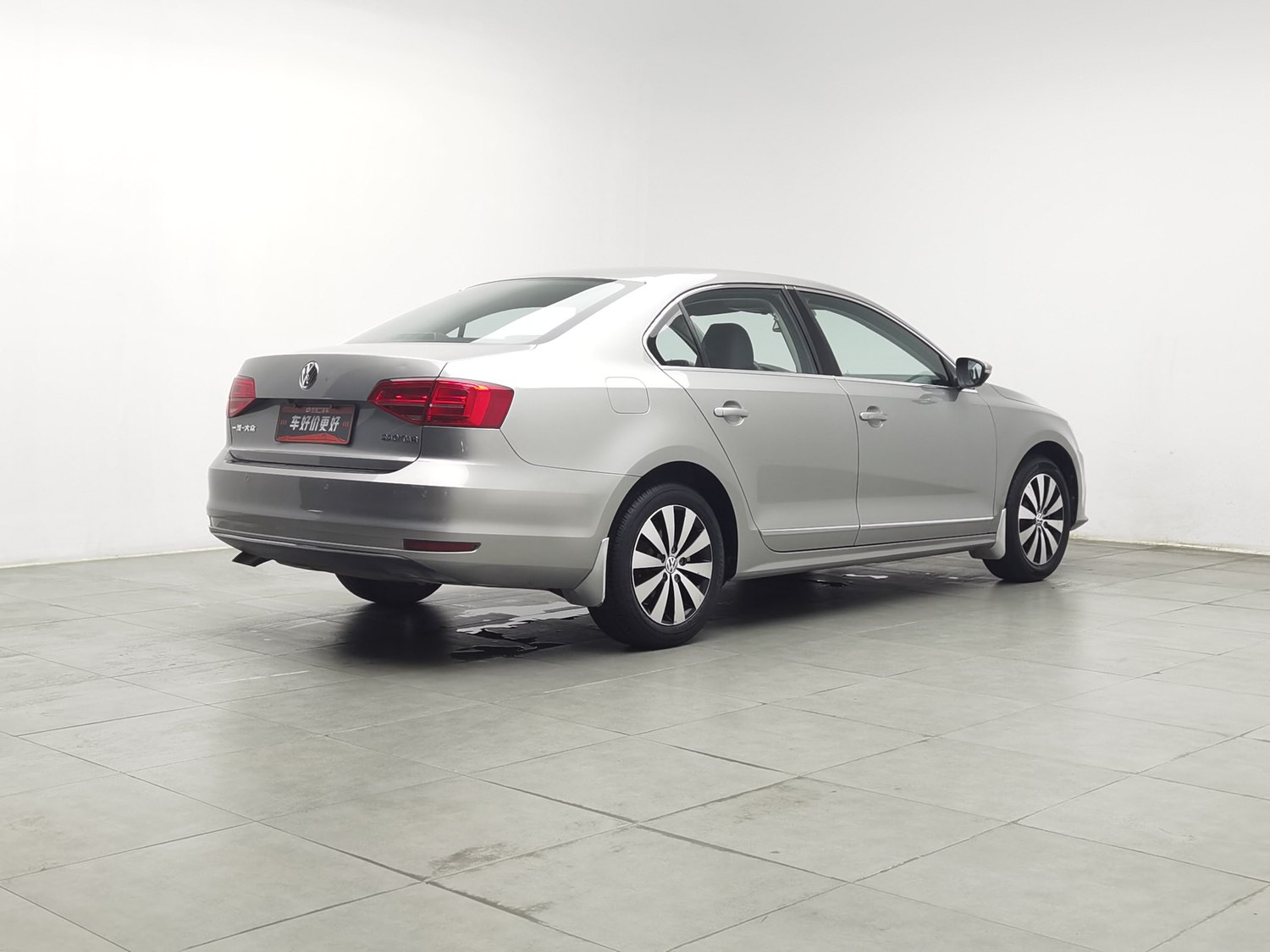 Used Volkswagen Sagitar 2017 1.6 AT
