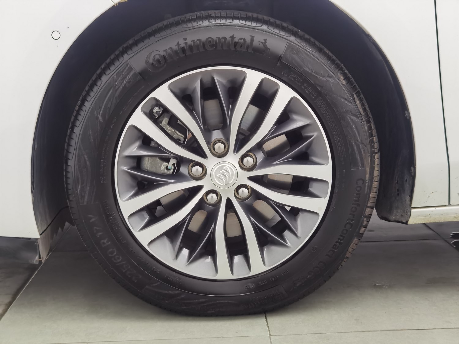Used Buick GL8 2023 2.0 AT