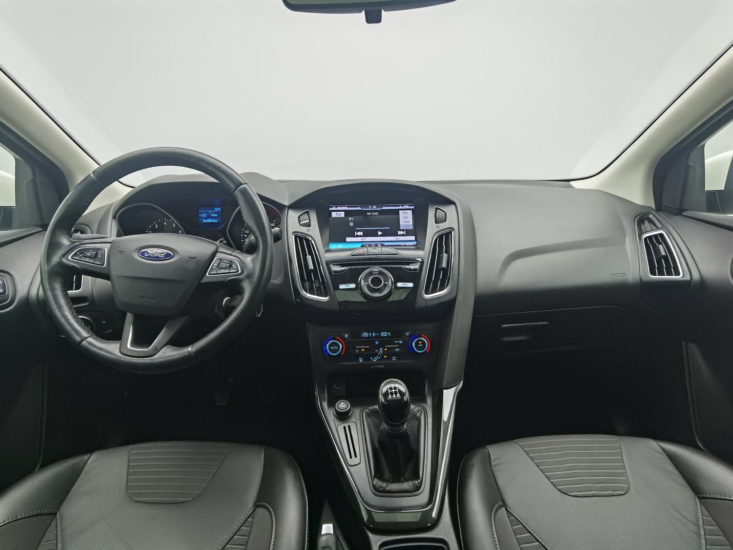 Used Ford Focus 2015 1.6 MT