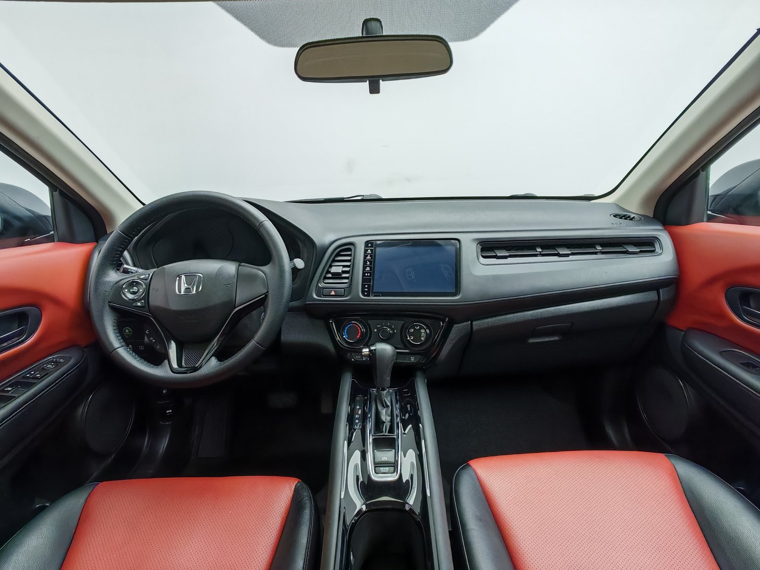 Подержанный Honda Vezel 2019 1.5 АТ
