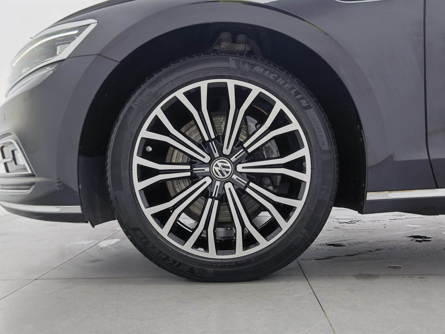 Used Volkswagen Phideon 2018 2.0 AT
