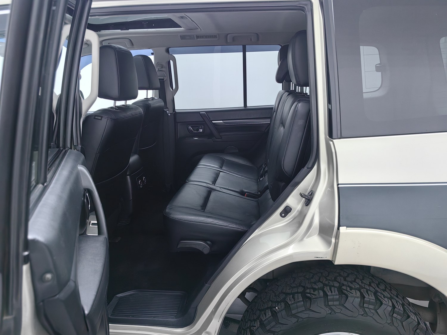 Used Mitsubishi Pajero (Import) 2011 3.0 AT
