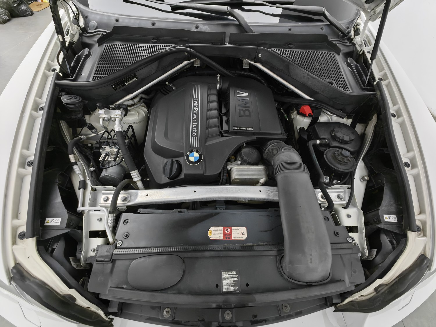Used BMW X6 2013 3.0 AT