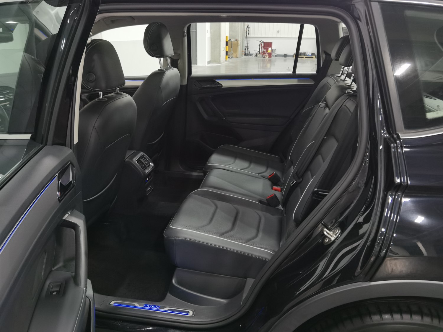 Б/у Volkswagen Tiguan L NEV 2021 1.4 AT