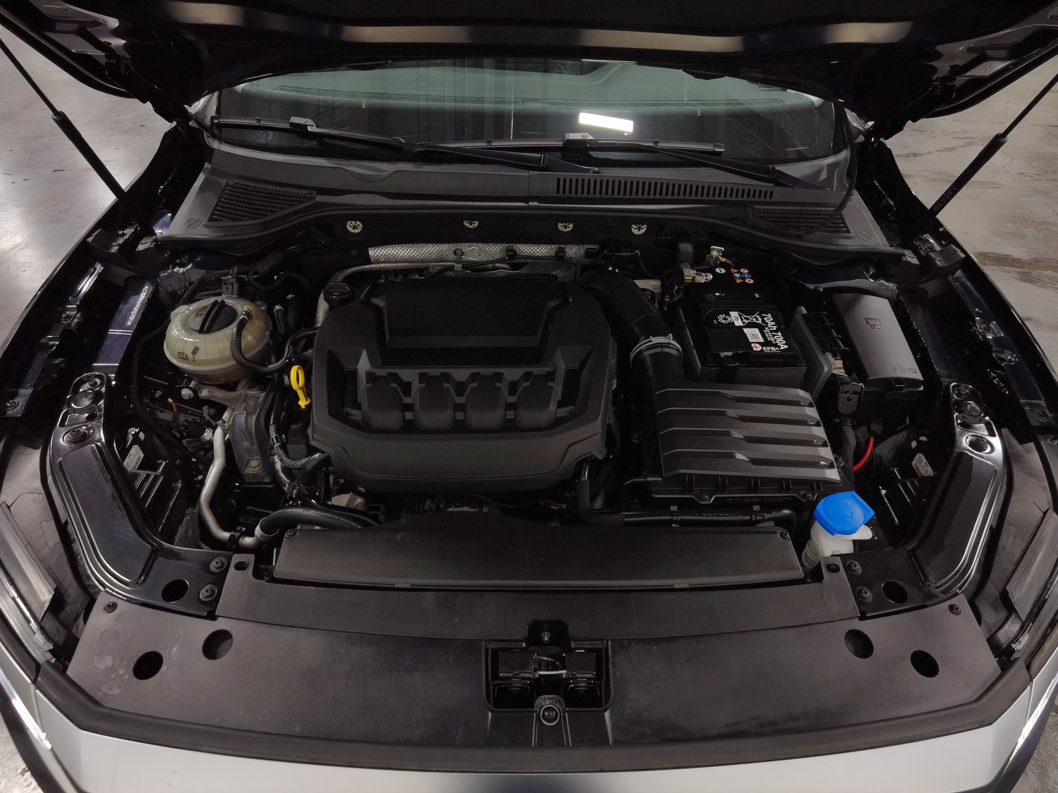 Used Volkswagen Passat 2024 2.0 AT