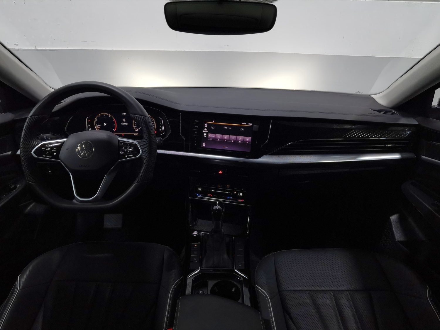 Used Volkswagen Passat 2024 2.0 AT