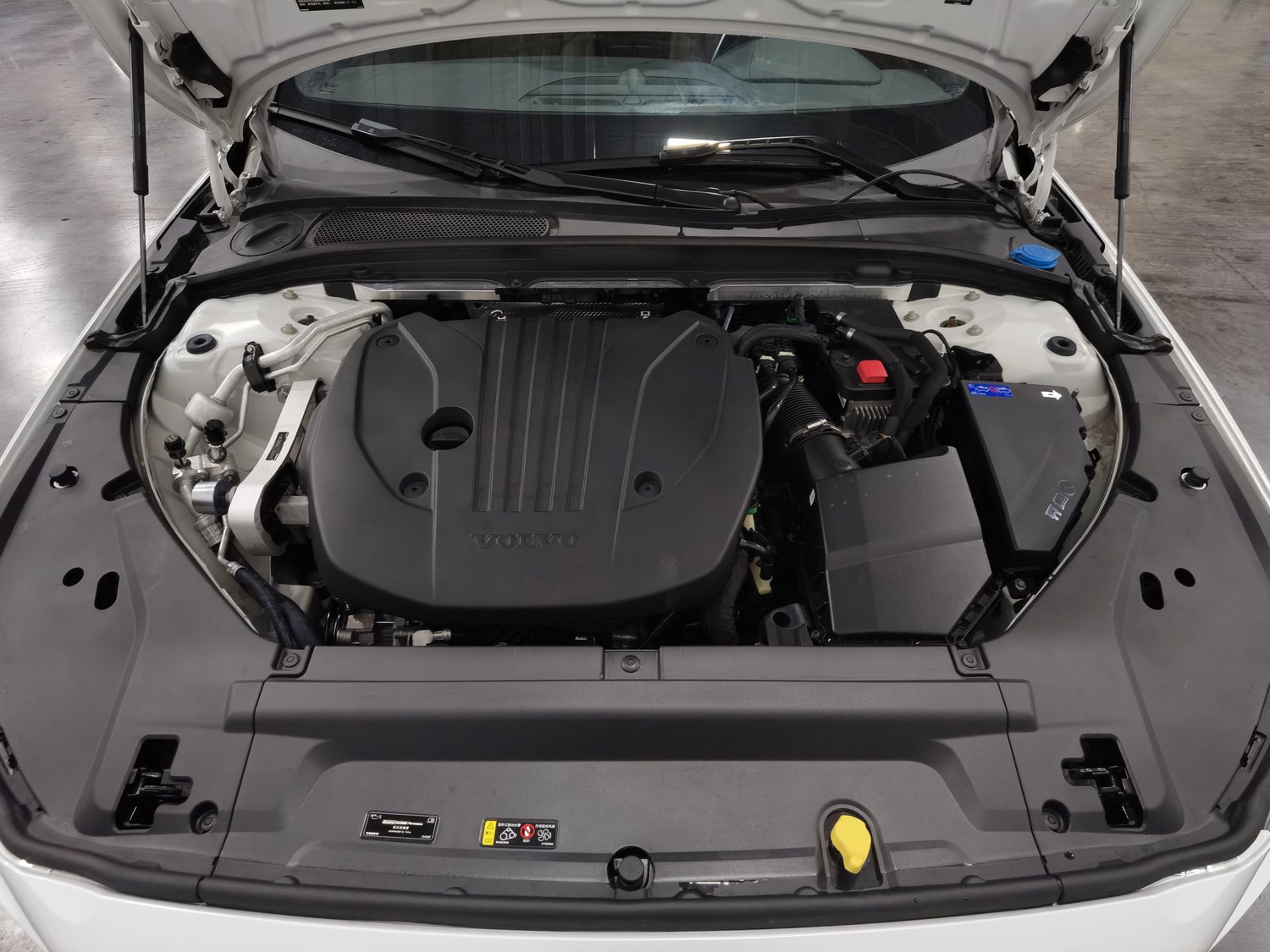Used Volvo S90 2021 2.0 AT