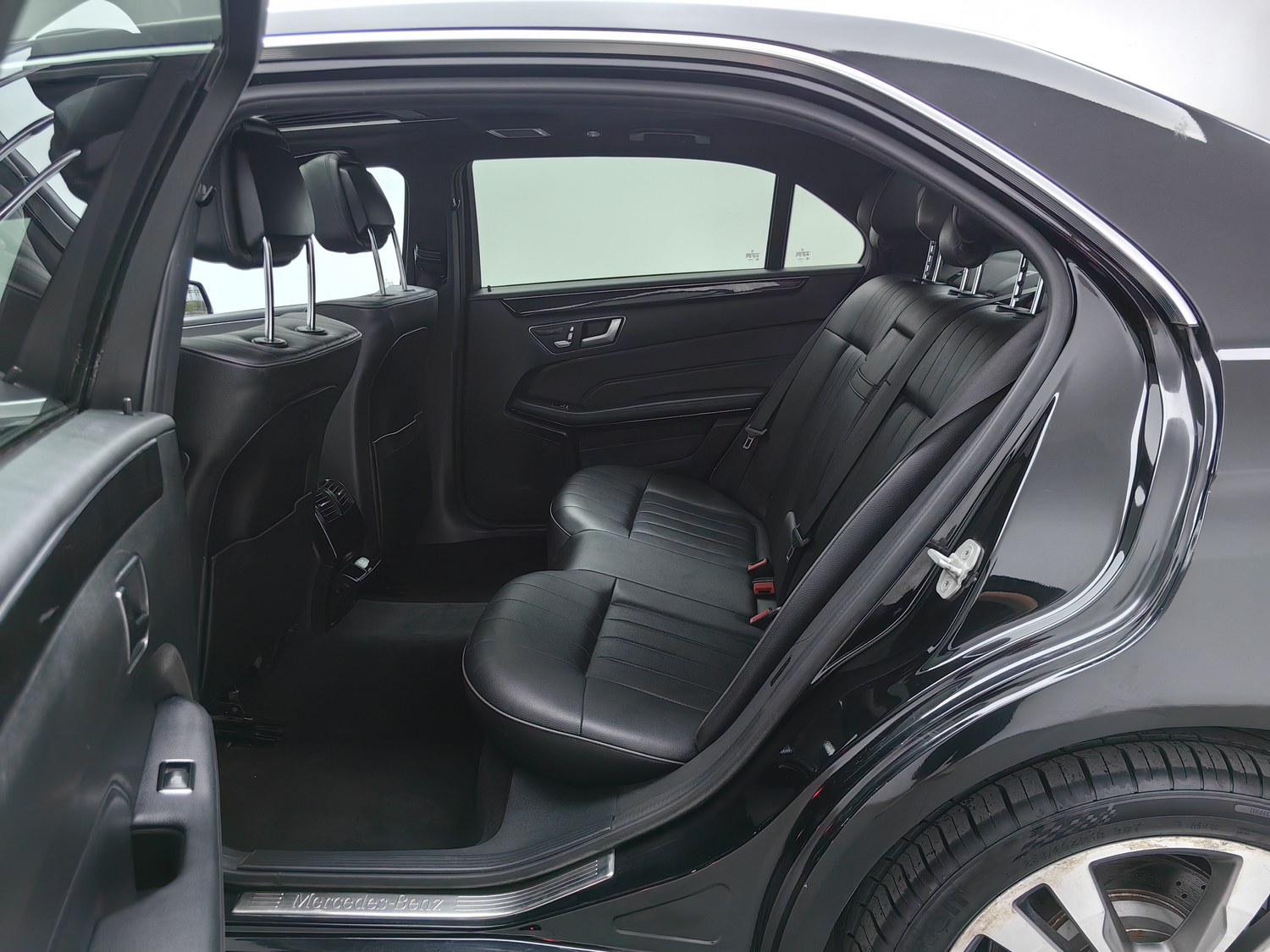 Used Mercedes-Benz E-Class 2015 2.0 AT
